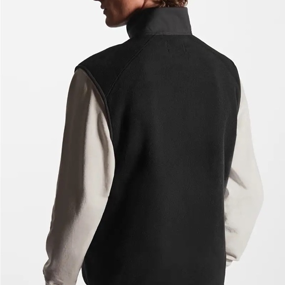 COS Relaxed Fit Ripstop-Trimmed Fleece Vest - Picture 3 of 6